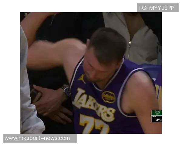 老詹关键时刻遭封盖夸梅质疑为何不传给东契奇作为首选